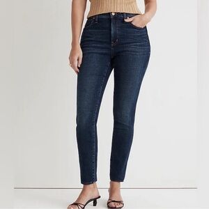 Madewell Women’s Curvy High-Rise Skinny Jeans Size 28s dark wash